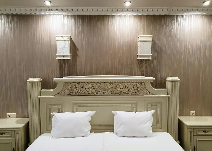 Хотел централ *