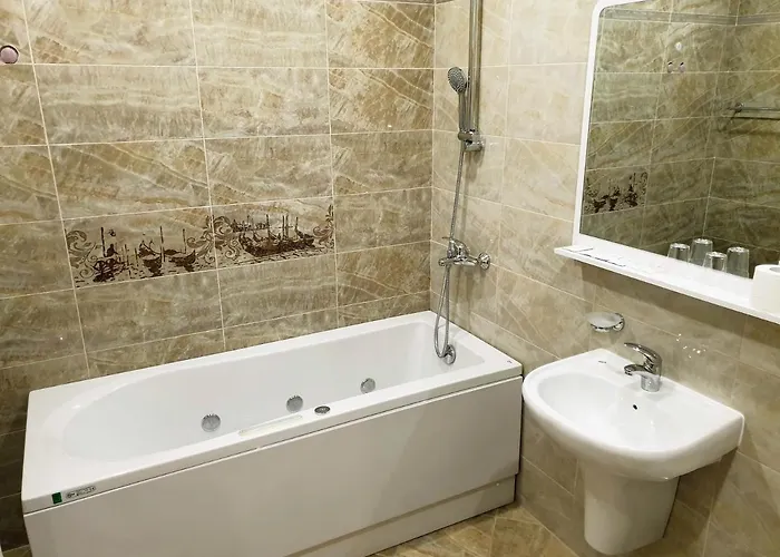 Хотел централ *