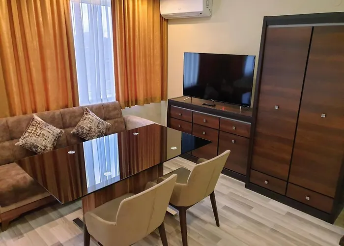 Хотел централ *