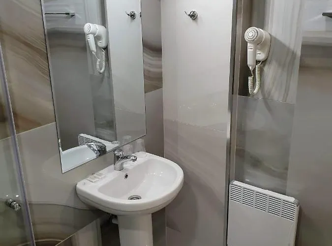 Хотел централ